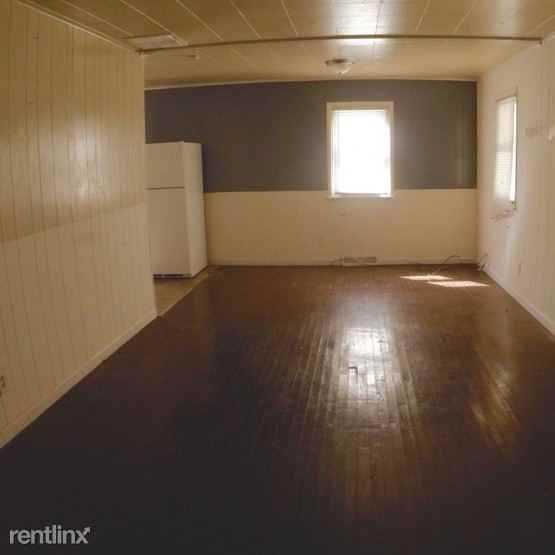 1401 Phillips Dr - Photo 3 of 9