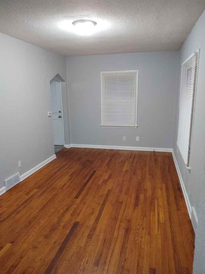 3917 51st Street - Photo 2 of 11