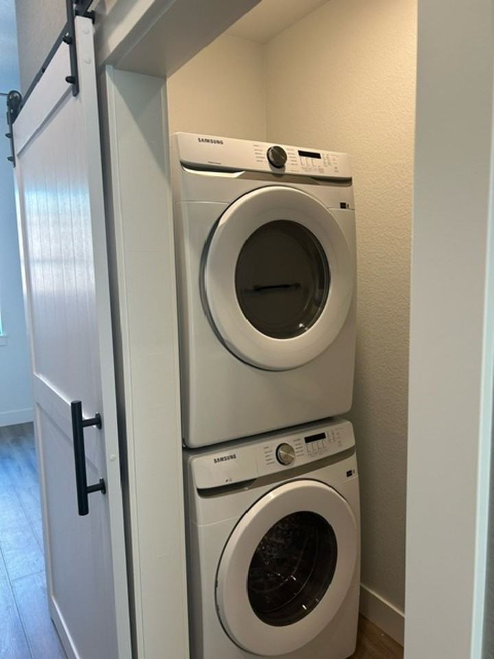 400 N Garfield Ave #206 - Photo 7 of 33