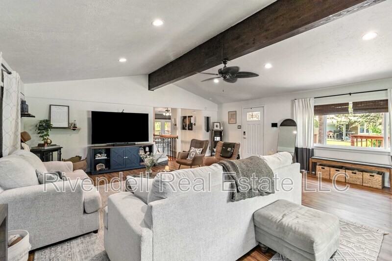 5766 W Elmhurst Dr - Photo 4 of 16
