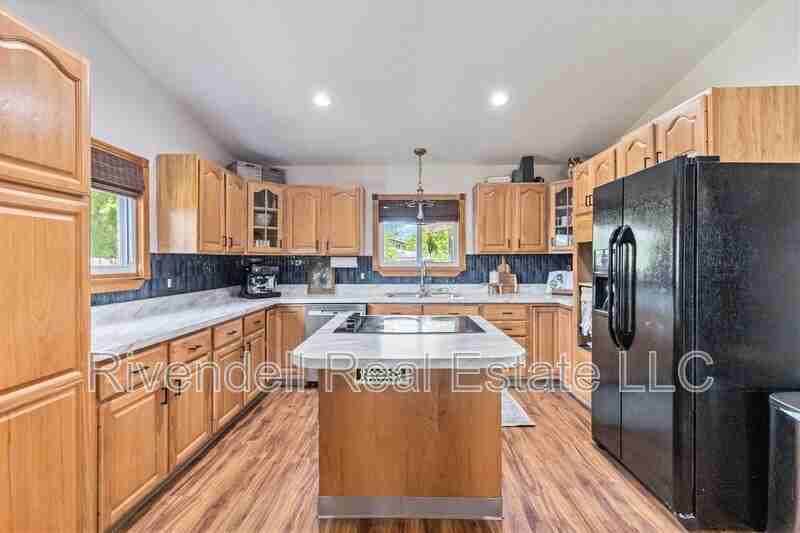 5766 W Elmhurst Dr - Photo 5 of 16
