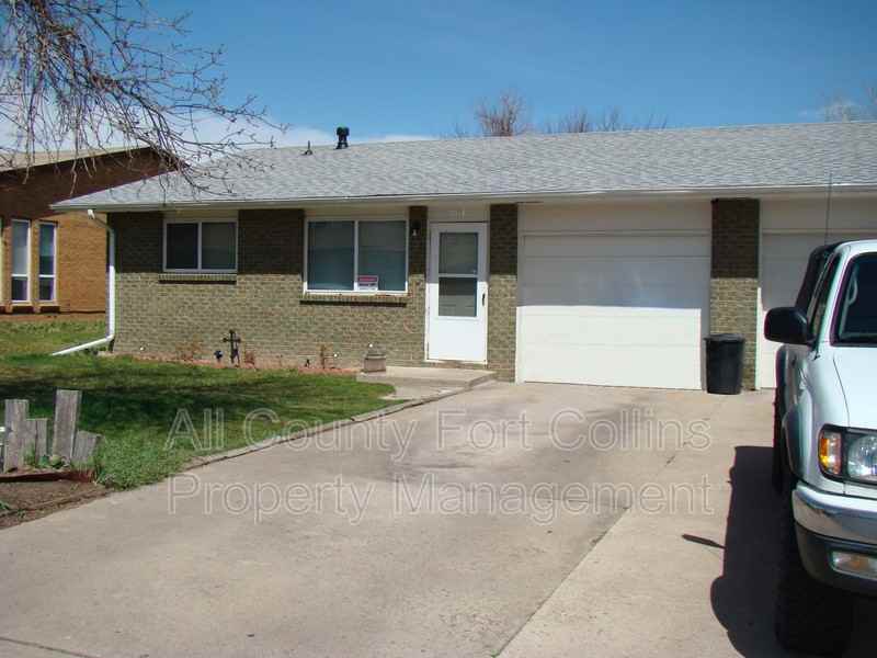 3018 Sumac St - Photo 3 of 11