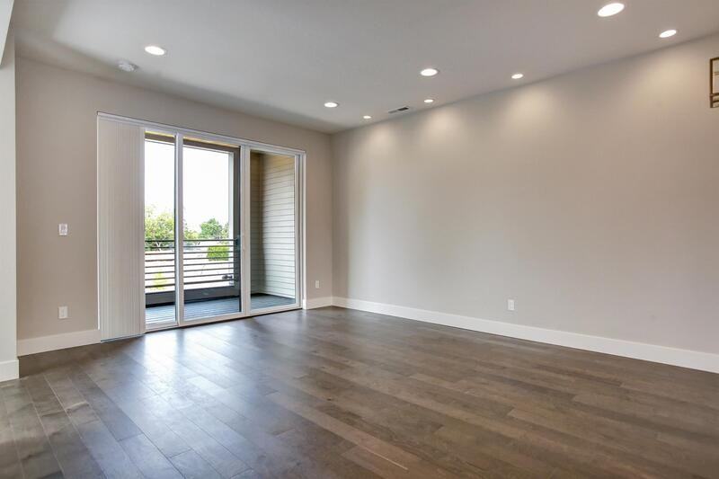 1781 Se Ramona St - Photo 5 of 7