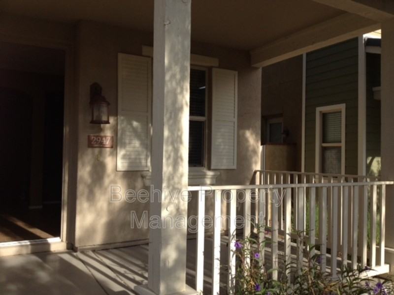 2947 N Evergreen St - Photo 2 of 10