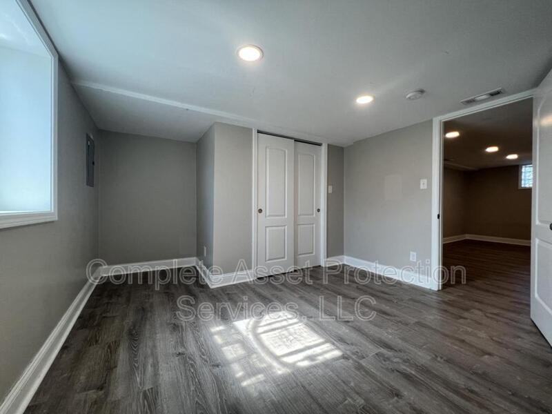 2229 41st St - Photo 3 of 12