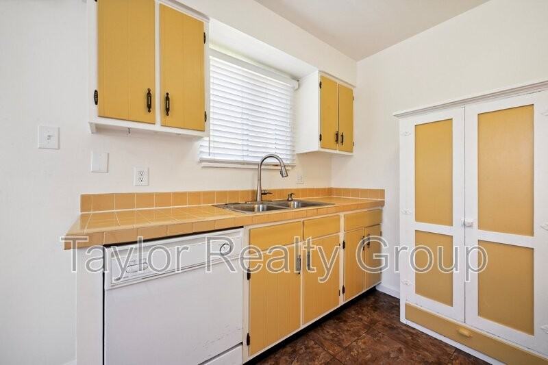 3685 W 90th Pl - Photo 7 of 19