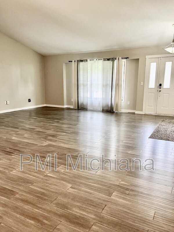 10328 Rosewood Ct - Photo 3 of 33