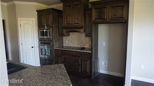 173 Plantation Dr - Photo 3 of 11