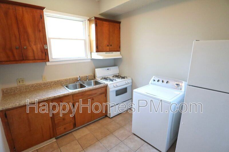 27 Nassau St - Photo 4 of 7