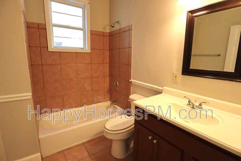 27 Nassau St - Photo 6 of 7