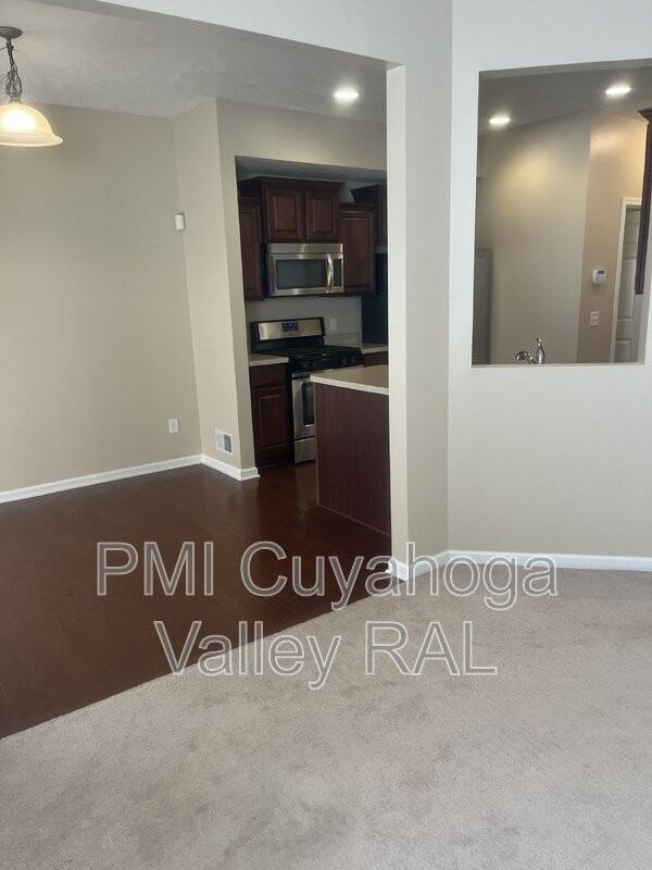 4046 Gardiner Run - Photo 6 of 19