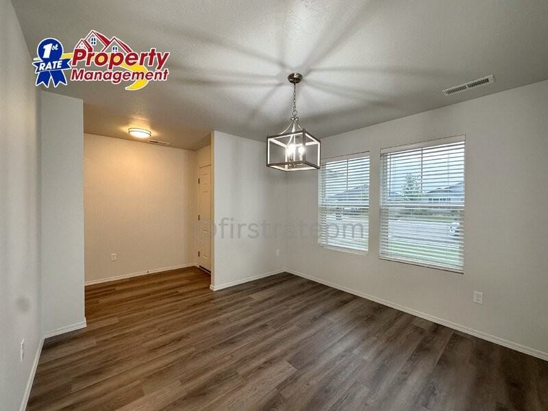 8379 E Big Muddy Dr - Photo 4 of 32