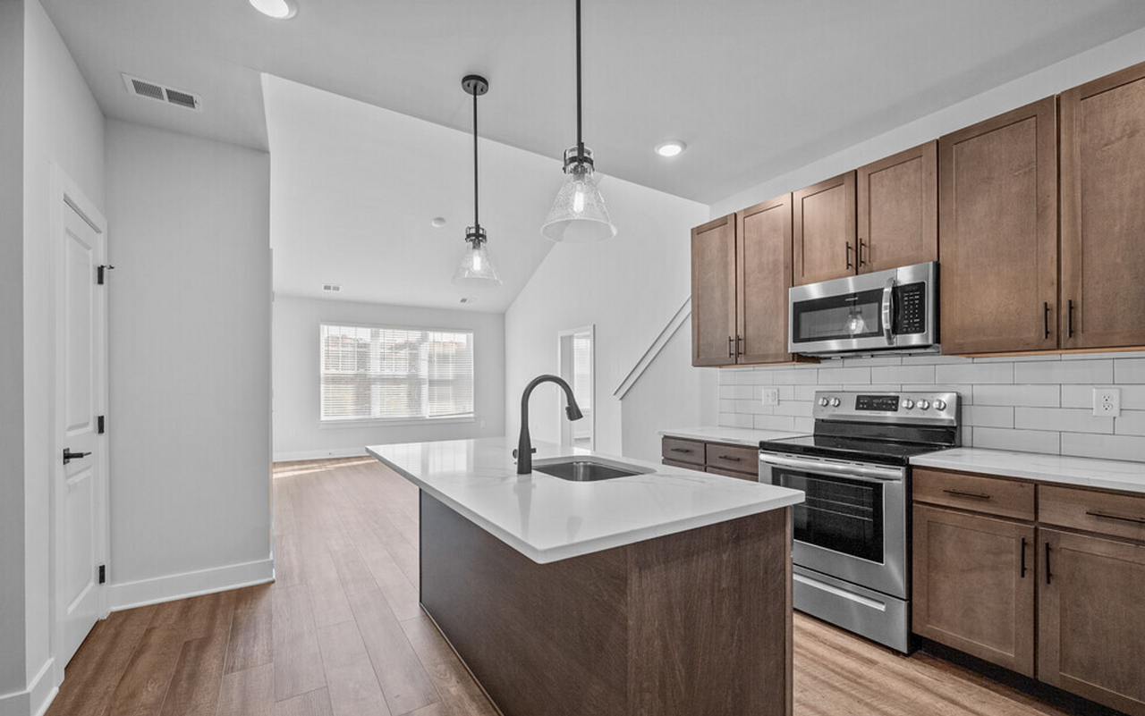 Bath View Apartments - Photo 5 of 26