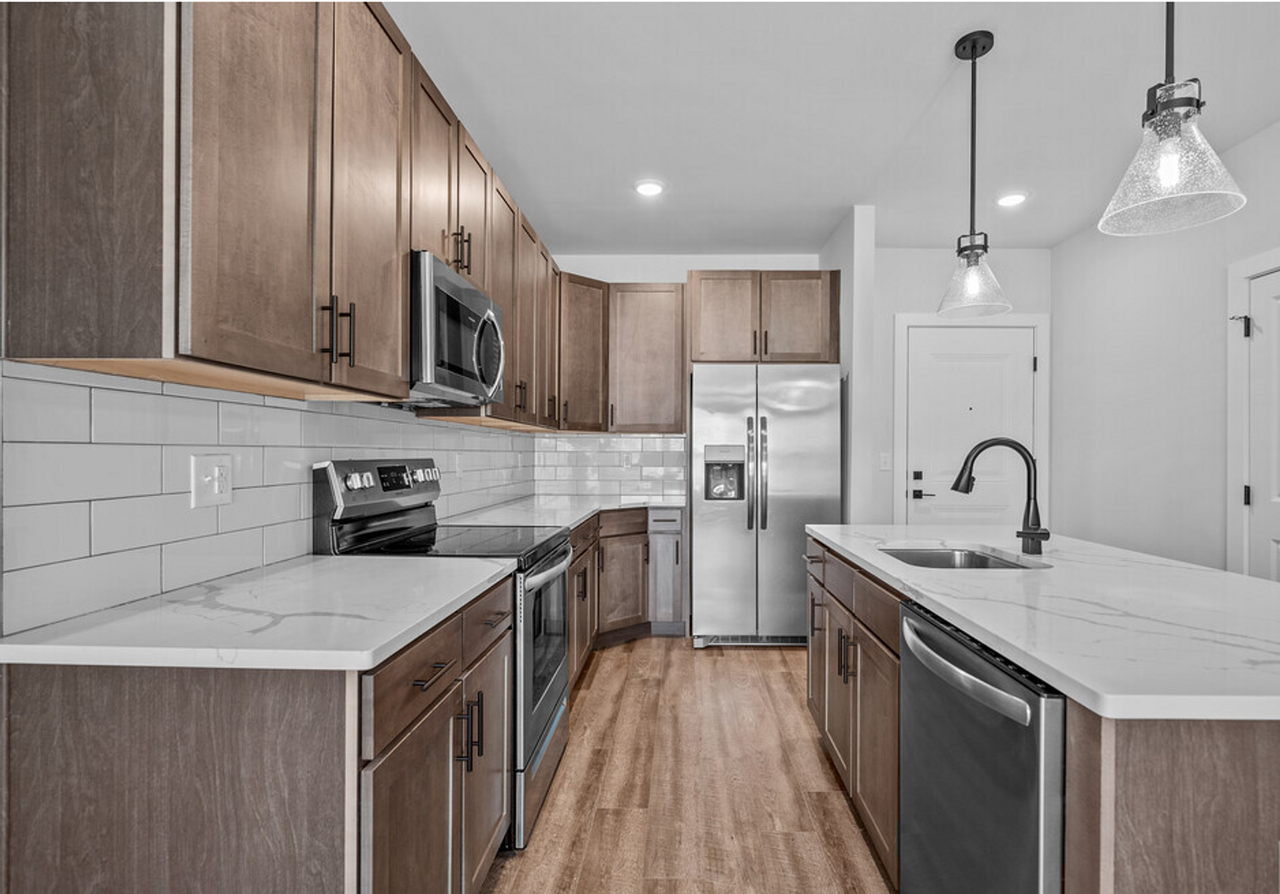 Bath View Apartments - Photo 6 of 26