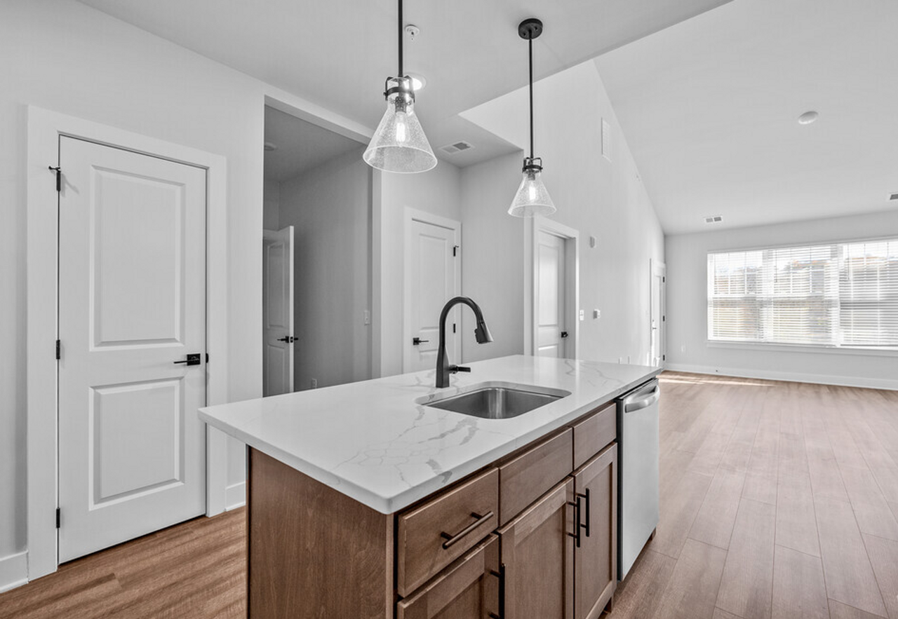 Bath View Apartments - Photo 7 of 26