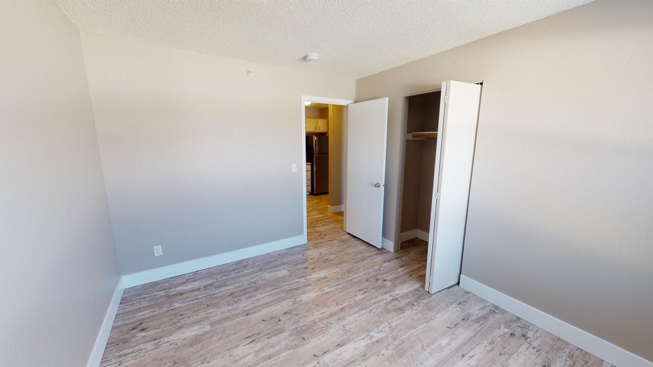 1201 S. Hutchins Ave - Photo 6 of 7