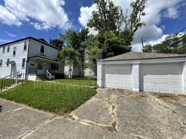 featured image of 1074 Siebert St