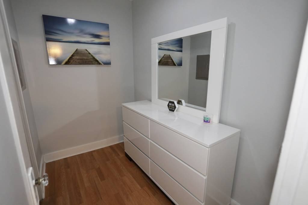 Austin St (1414) - Photo 4 of 50