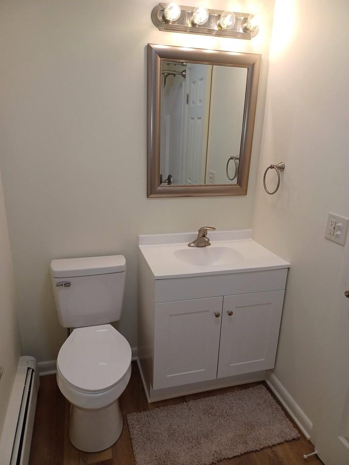 Londonderry Apartments - Photo 2 of 13