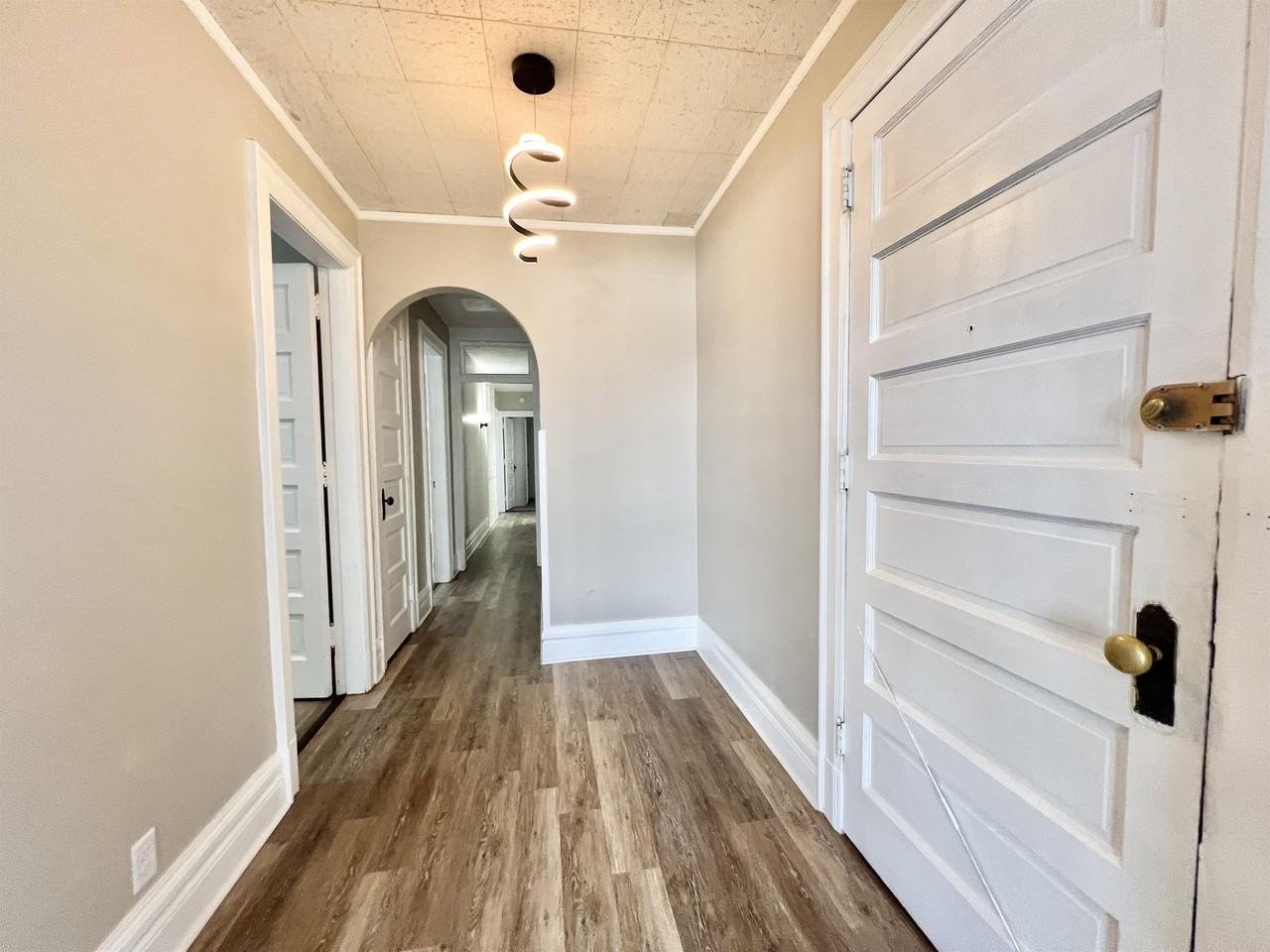 15 North High Street - Photo 2 of 9