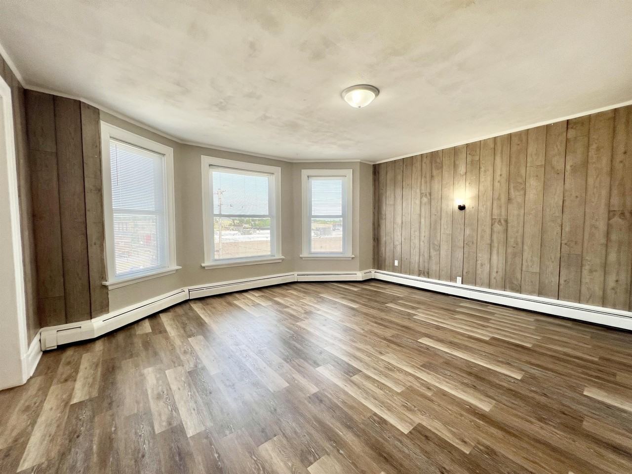 15 North High Street - Photo 3 of 9