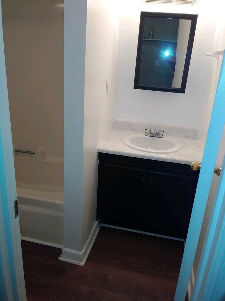 176 Gate Street - Photo 3 of 12