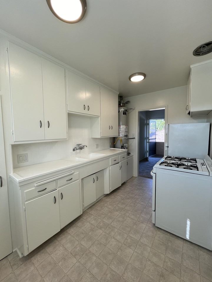 Beachwood 151 - Photo 3 of 11