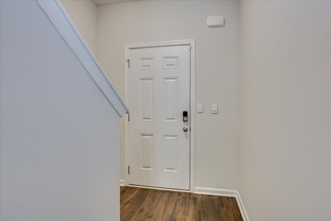 846 Quaint Parish Cir - Photo 5 of 38