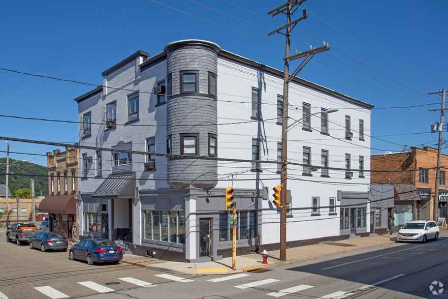 Turret Building - Photo 7 of 8