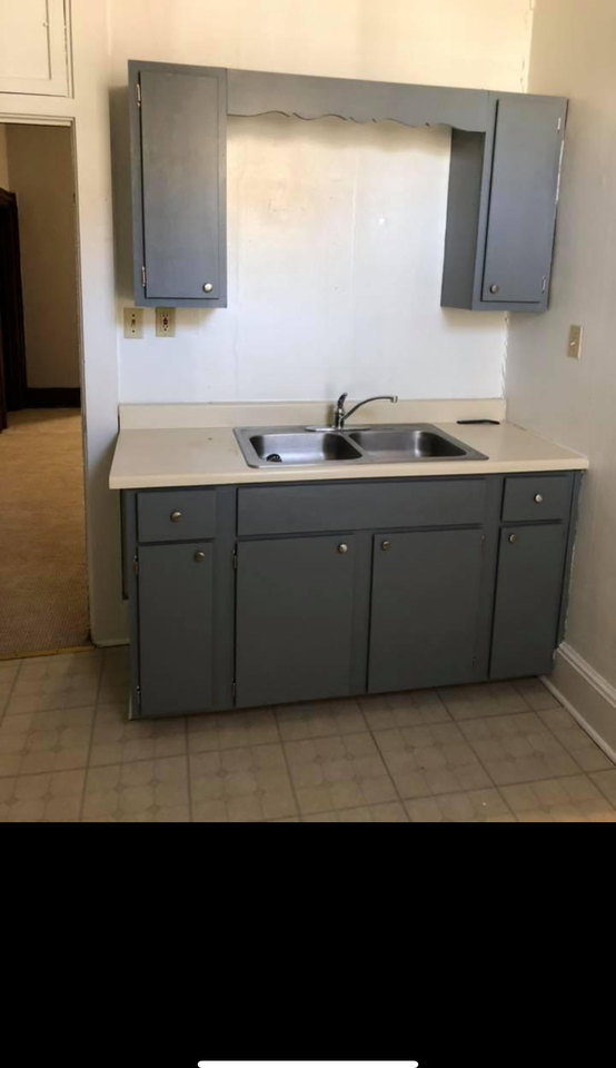 648 North Main Street - Photo 3 of 8