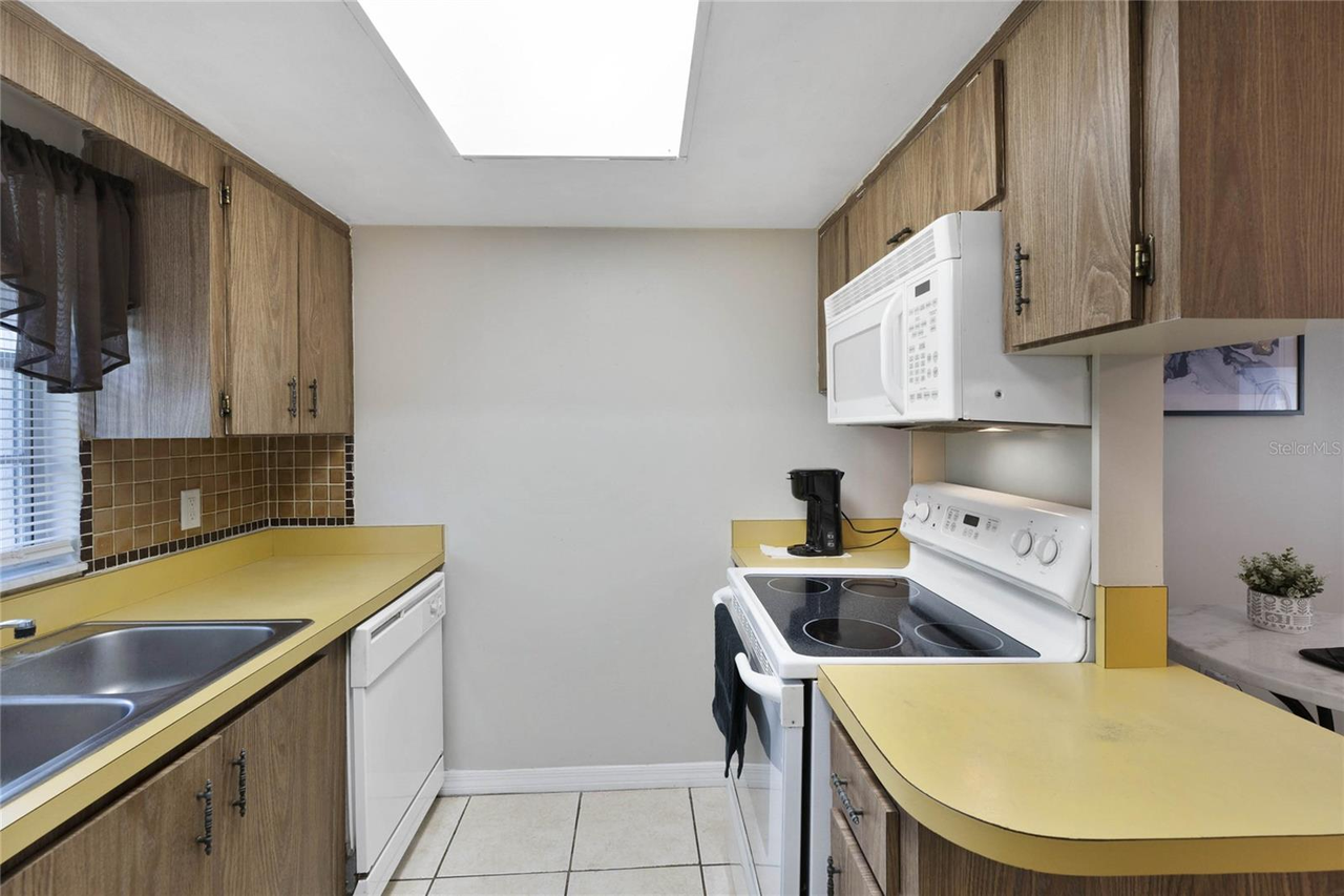 679 Seminole Avenue - Photo 2 of 13