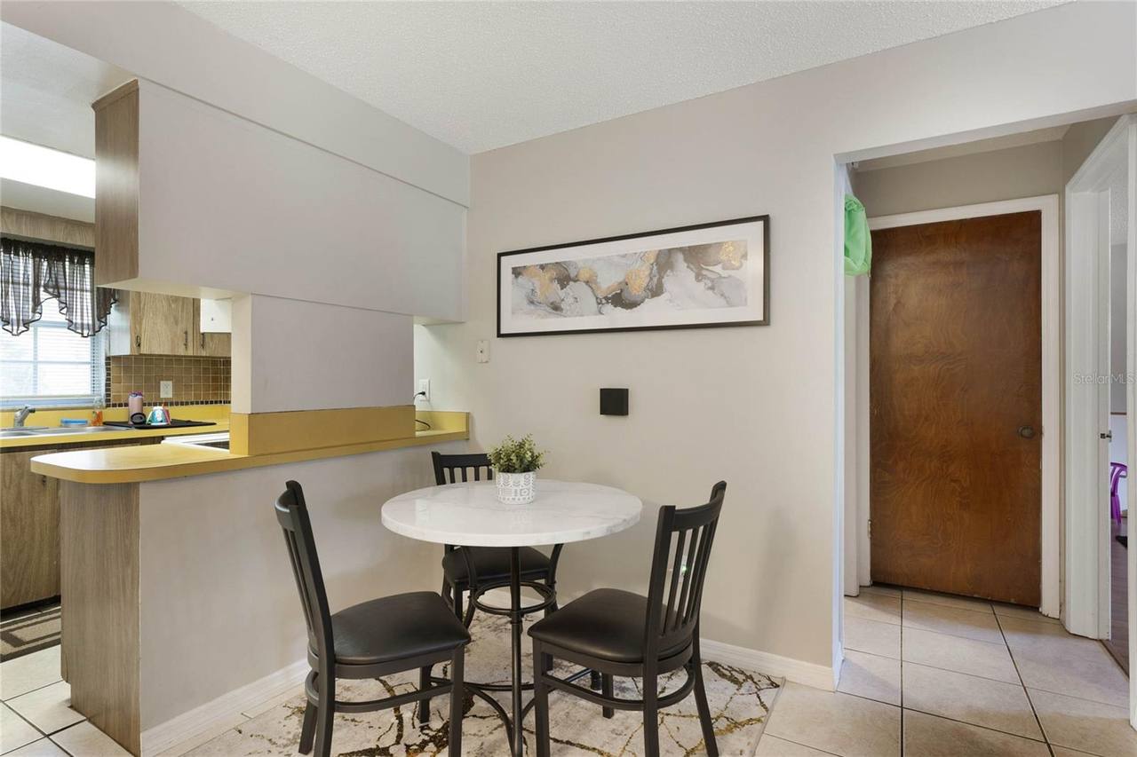 679 Seminole Avenue - Photo 4 of 13