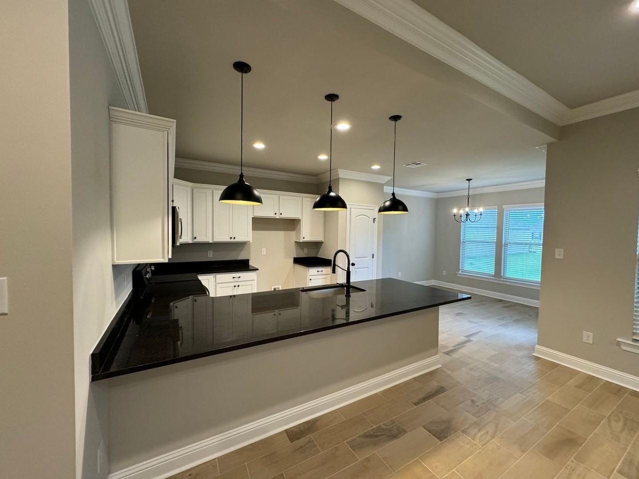 607 Cabernet Ct - Photo 5 of 20