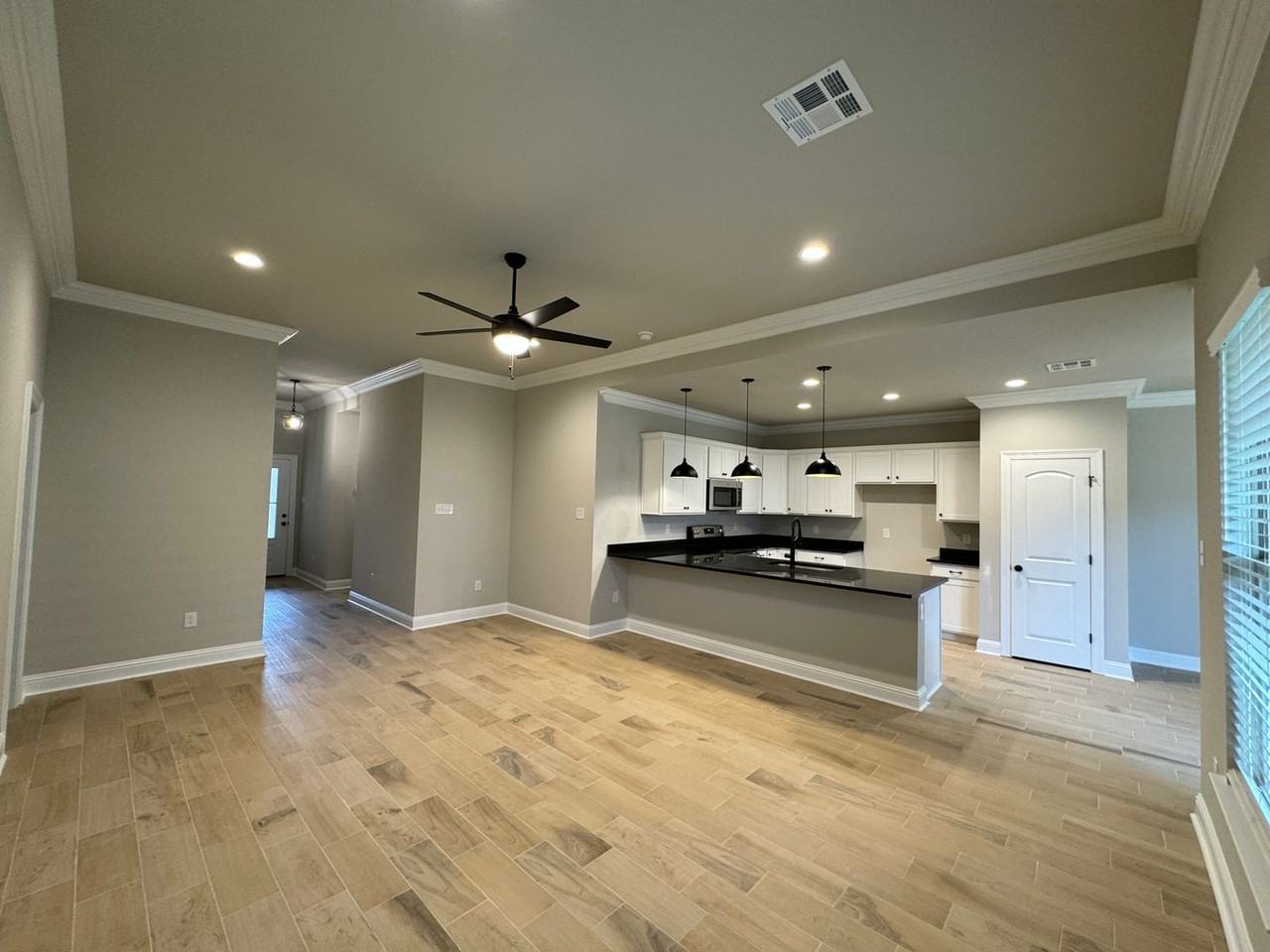 607 Cabernet Ct - Photo 6 of 20