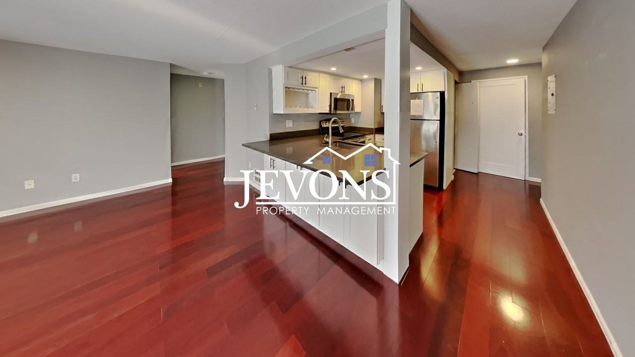 420 Valley St - Photo 7 of 43