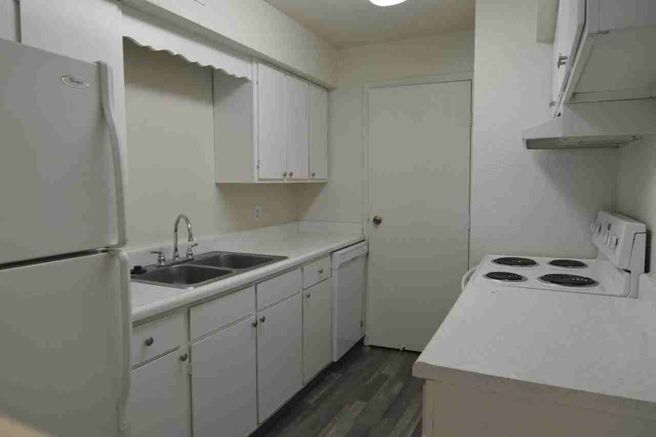 Woodridge Apartments - Photo 7 of 23