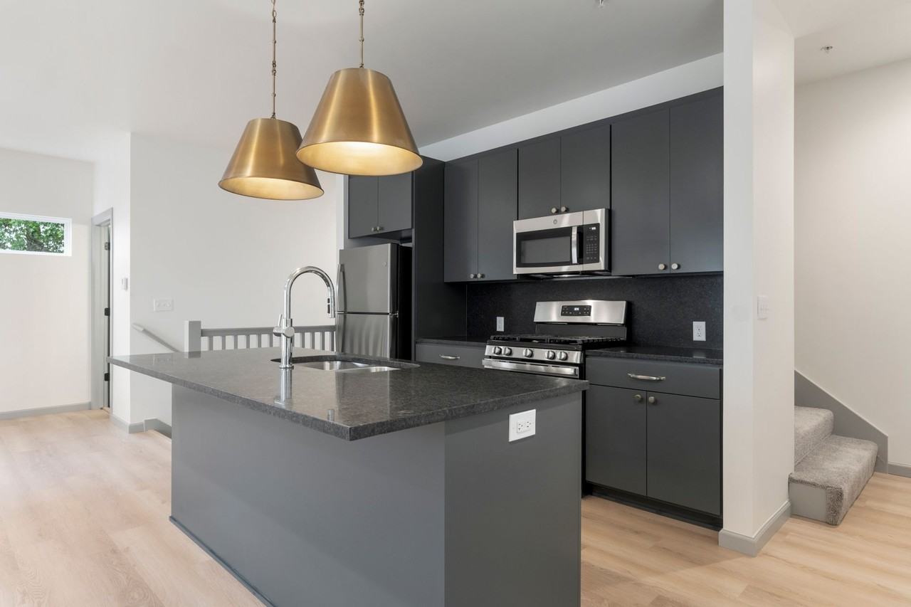 Quaker Condos - Photo 6 of 21