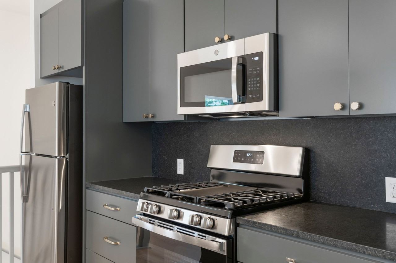 Quaker Condos - Photo 7 of 21