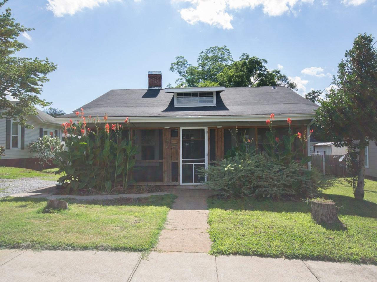 410 S Houston St