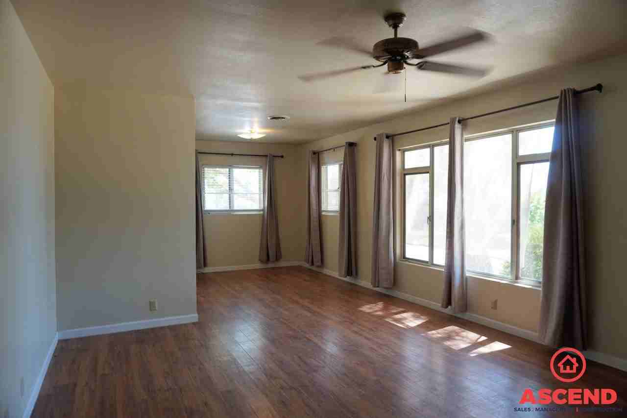 2901 Arnold St - Photo 2 of 8