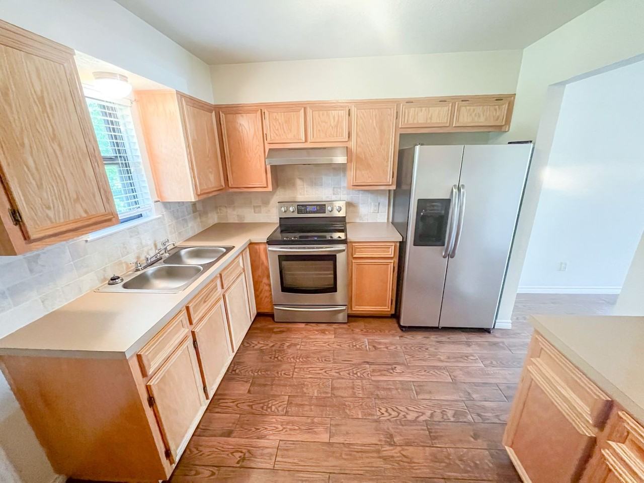 1706 Indian Trail - Photo 3 of 13