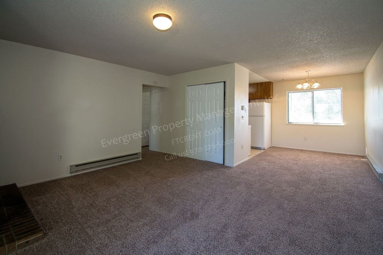 3950 Manhattan Ave - Photo 6 of 29