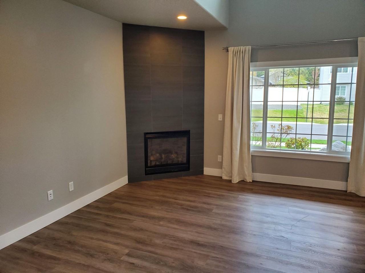 602 Canterbury Ln - Photo 6 of 22