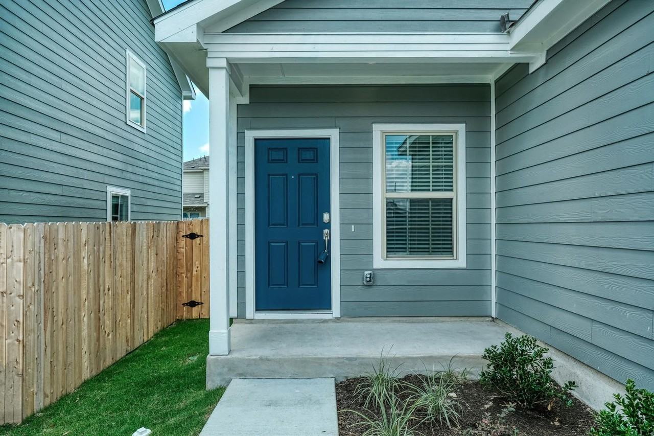 7017 Spirit Hill Rd - Photo 3 of 14