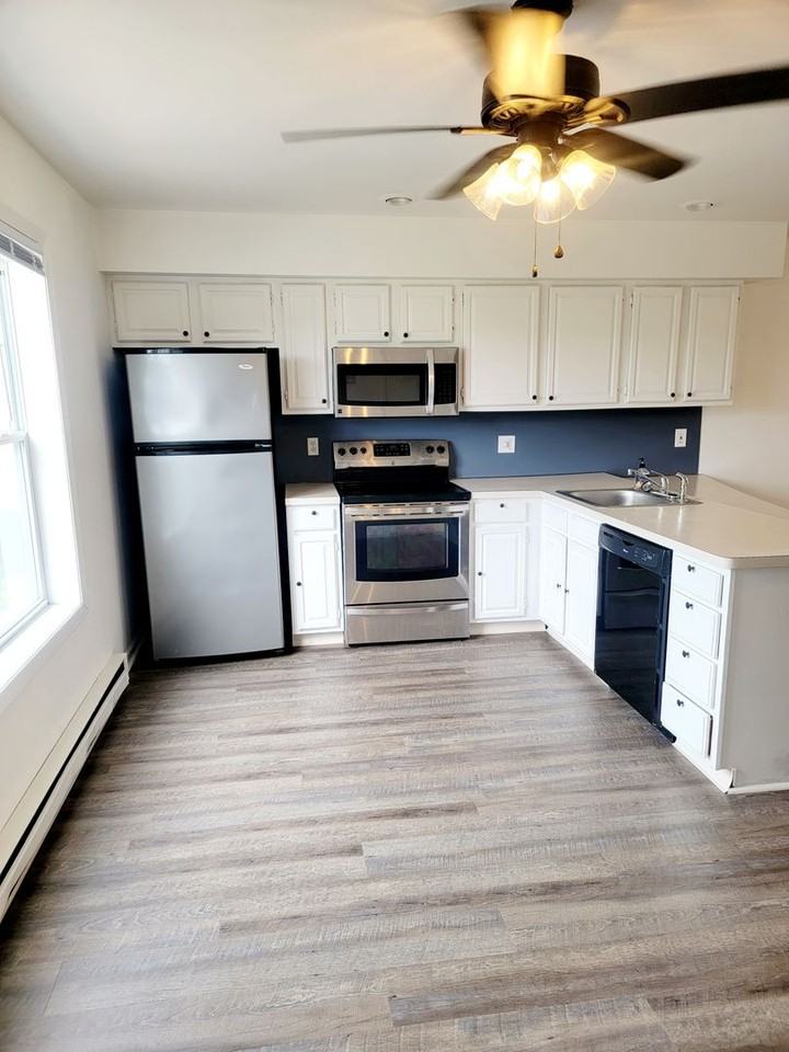 171 Victoria Arms Cir - Photo 3 of 12