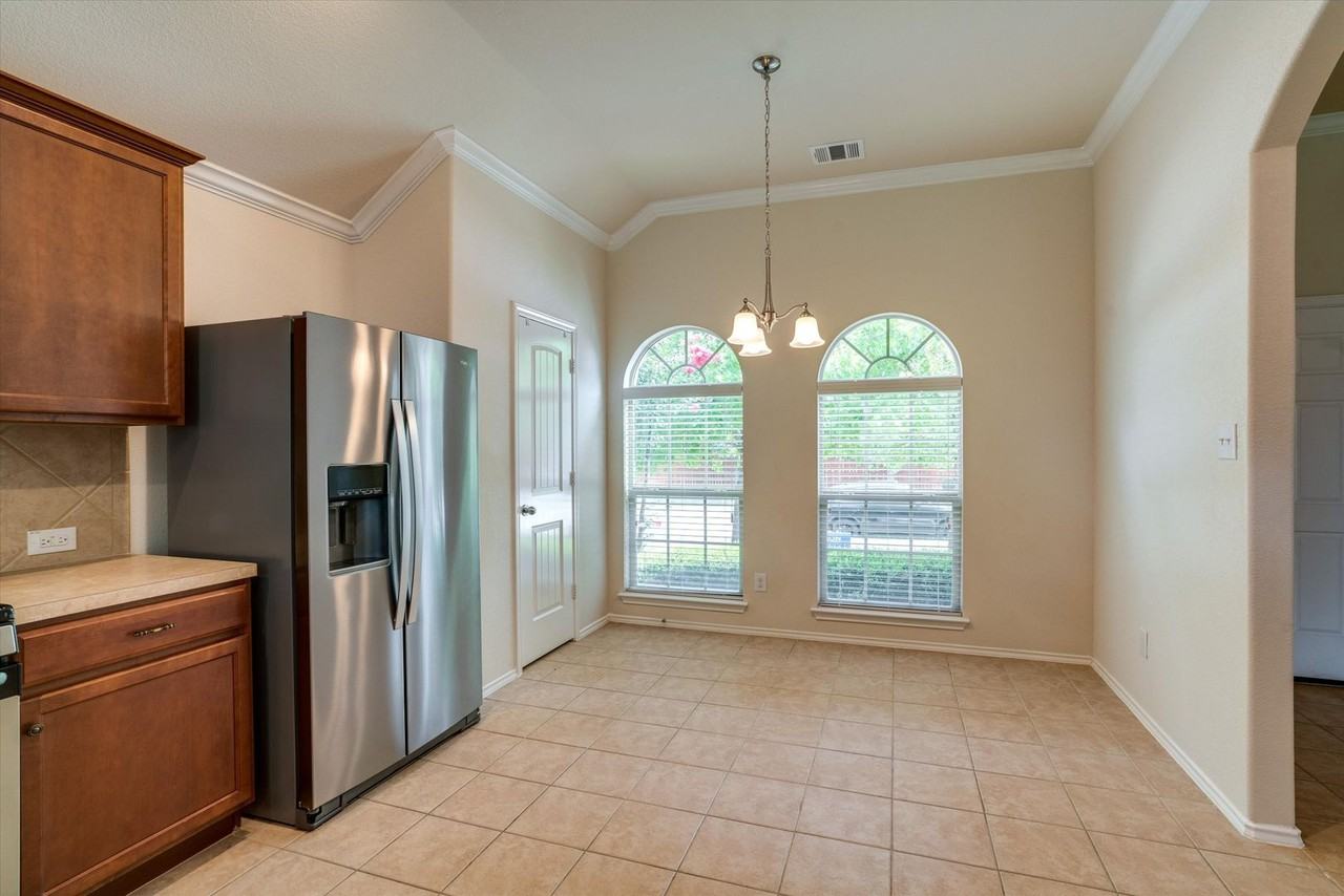 3012 Dusty Chisolm Trl - Photo 5 of 20