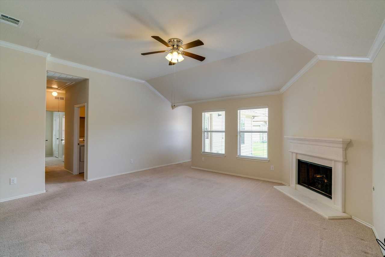 3012 Dusty Chisolm Trl - Photo 7 of 20