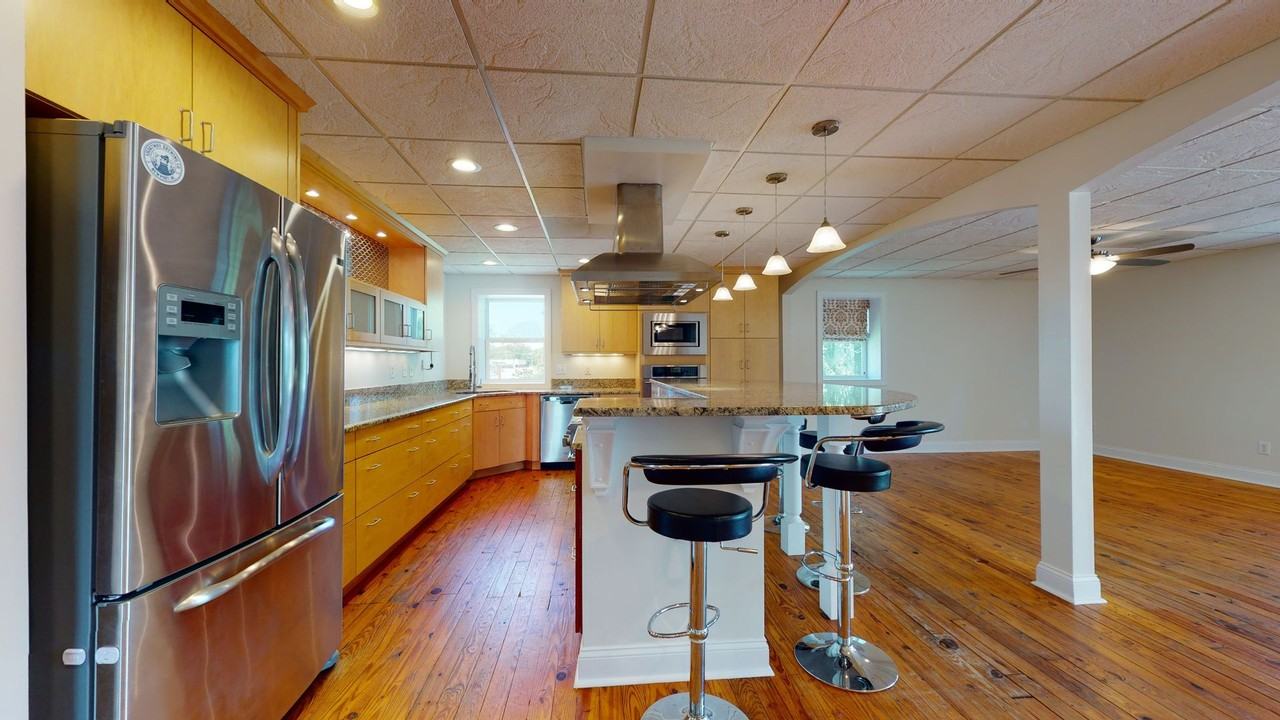 236B Chatham St - Photo 2 of 49