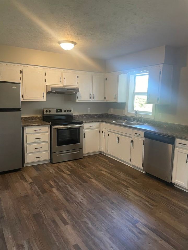 15429 Highway 64 - Photo 2 of 24