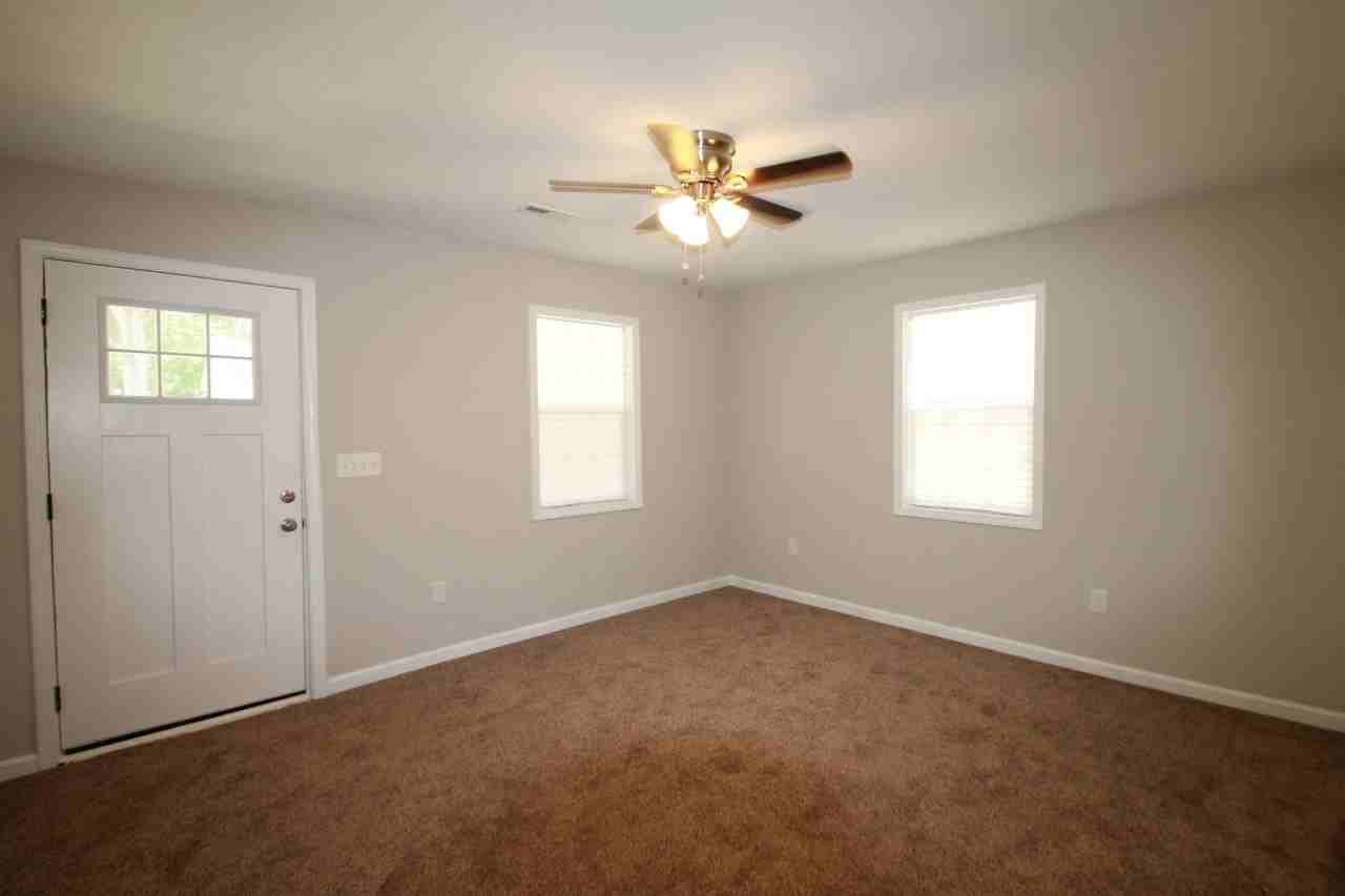 741 Green St - Photo 2 of 13
